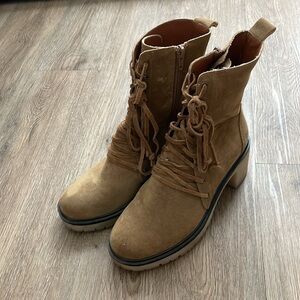 Vici brown tie up boots